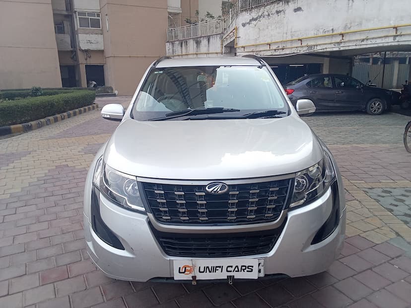 MAHINDRA XUV500 W5 FWD 2019-20